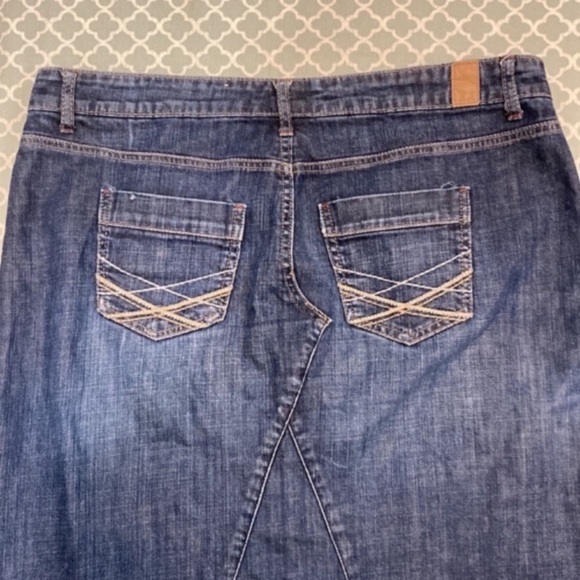 Maurices Denim Skirt Floral Accent 14 - Picture 4 of 5